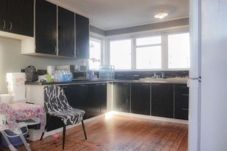 Photo of property in 33 Lister Crescent, Maraenui, Napier, 4110