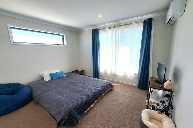 Photo of property in 28 Kauri Amber Road, Westgate, Auckland, 0614