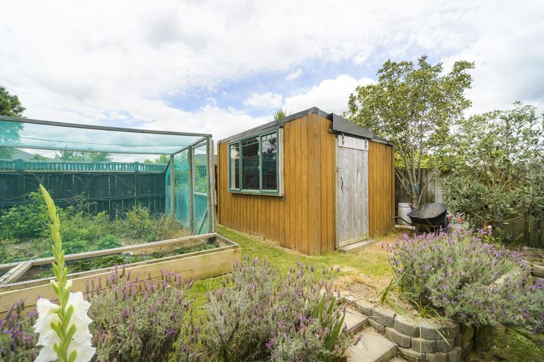 Photo of property in 157 Ruapehu Drive, Fitzherbert, Palmerston North, 4410