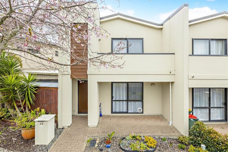 Photo of property in 23 Puma Drive, Golflands, Auckland, 2013