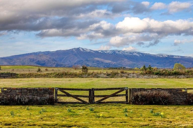 Photo of property in 448 Letts Gully Road, Letts Gully, Alexandra, 9393