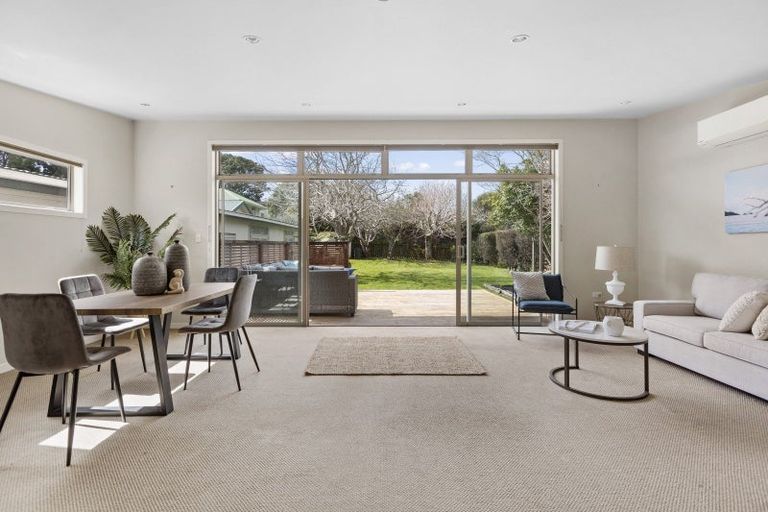 Photo of property in 121 Govett Avenue, Frankleigh Park, New Plymouth, 4310