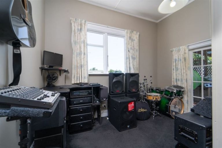 Photo of property in 68 Lincoln Road, Masterton, 5810