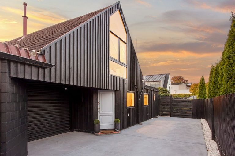 Photo of property in 2/24 Creyke Road, Ilam, Christchurch, 8041