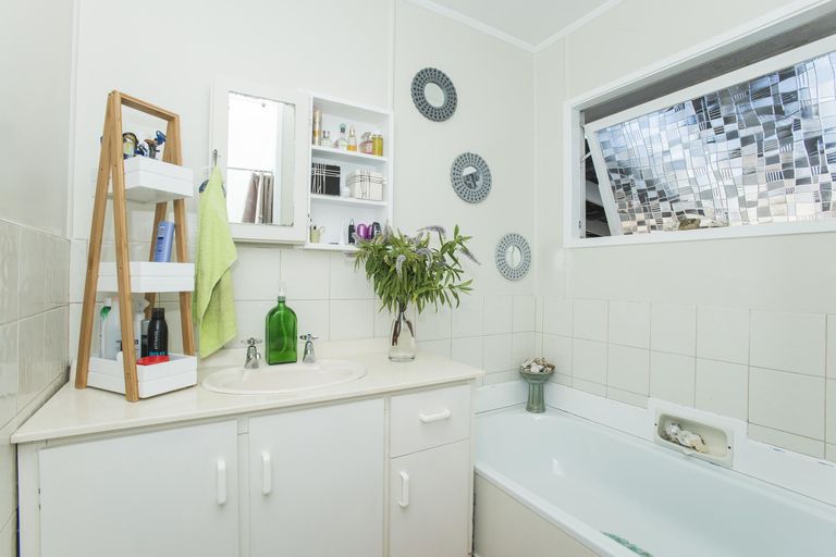 Photo of property in 103 Huxley Road, Outer Kaiti, Gisborne, 4010