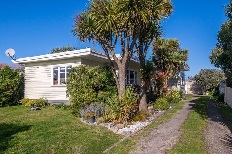 Photo of property in 35 Kiharoa Street, Otaki Beach, Otaki, 5512