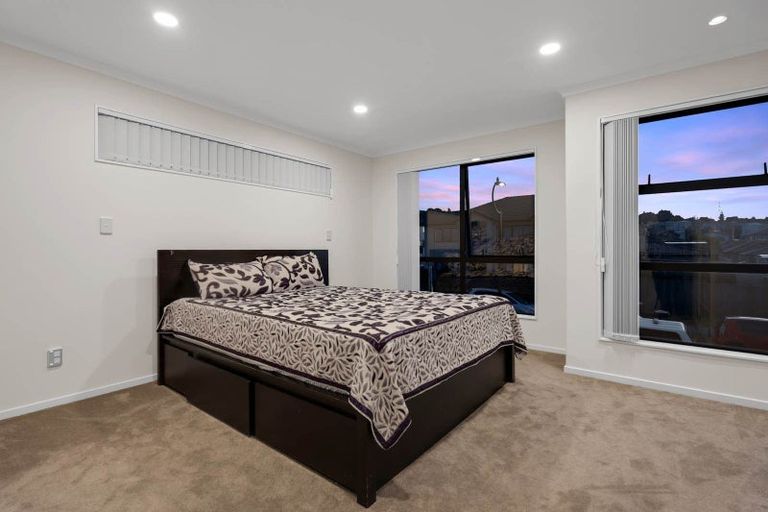 Photo of property in 54 Tir Conaill Avenue, Flat Bush, Auckland, 2019