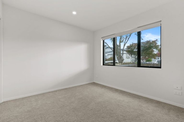 Photo of property in 13c Edinburgh Avenue, Rosehill, Papakura, 2113
