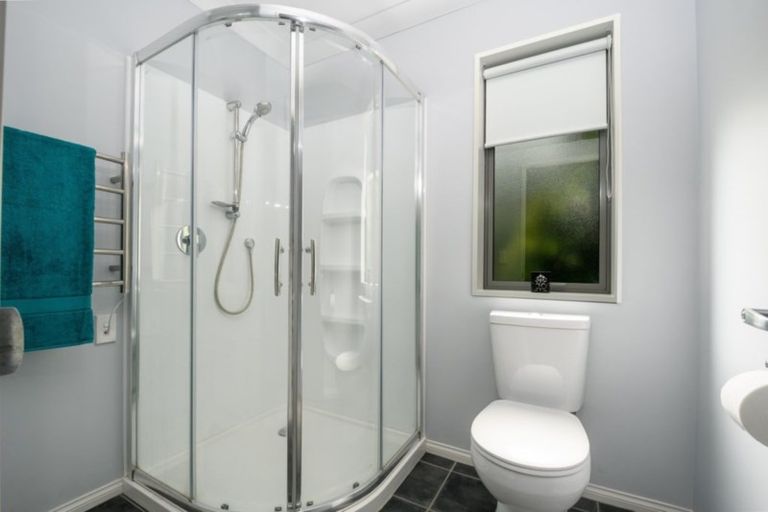 Photo of property in 5 Fantail Heights, Picton, 7220