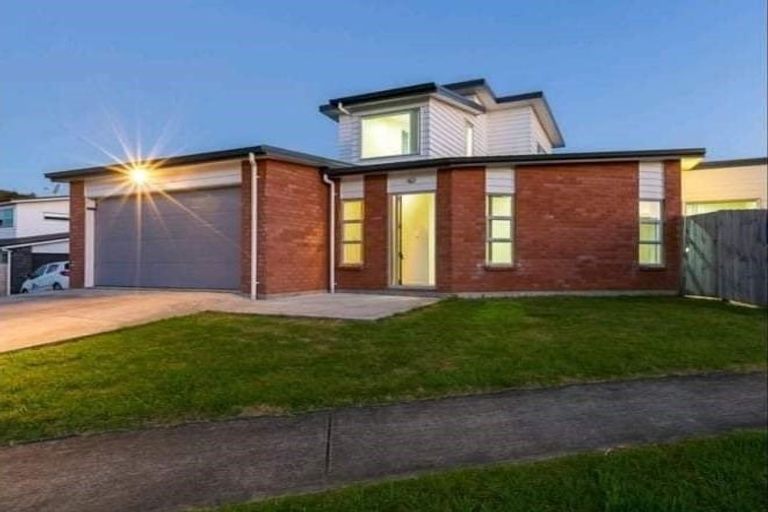 Photo of property in 42 Kokako Rise, Papakura, 2110