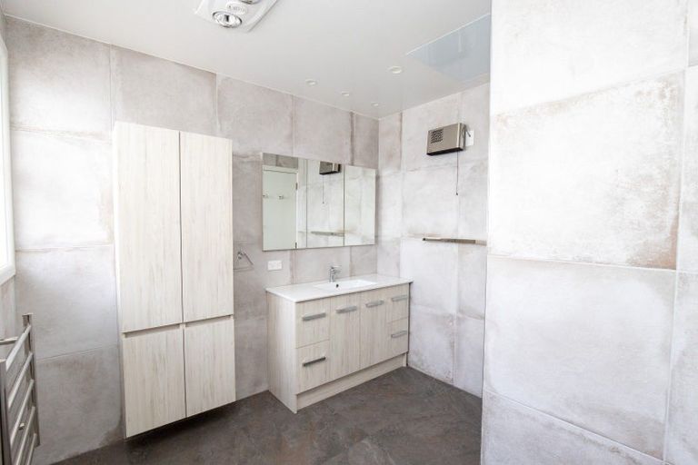 Photo of property in 63 Pipiroa Road, Ngatea, 3503