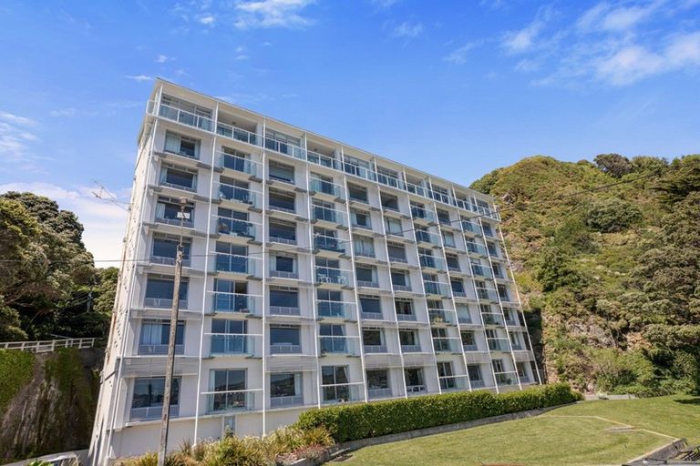 Photo of property in The Capital, 30/370 Oriental Parade, Oriental Bay, Wellington, 6011