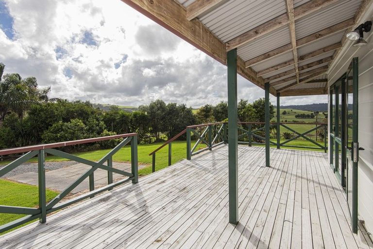 Photo of property in 33 Johnson Road, Hukerenui, Hikurangi, 0182