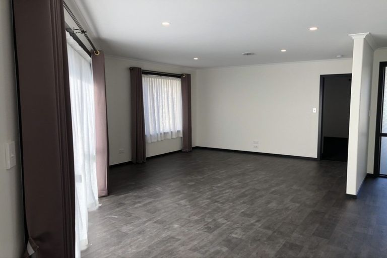 Photo of property in 19 Ribbonwood Close, Te Kauwhata, 3710