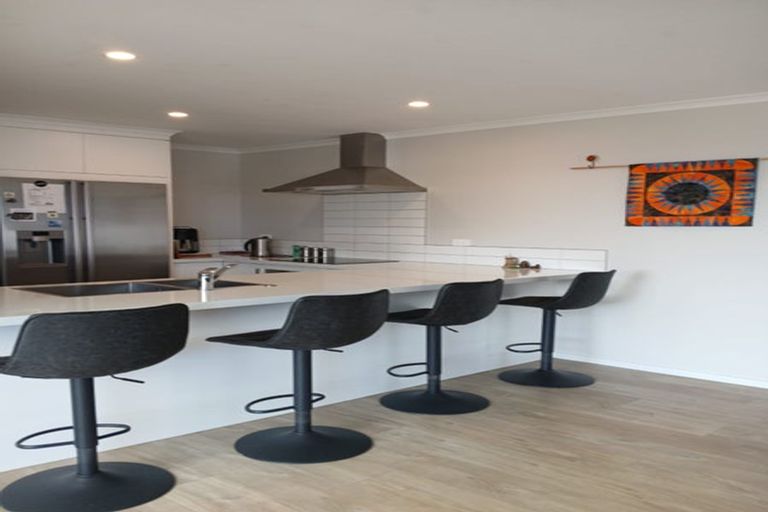 Photo of property in 12 Costello Drive, Ngatea, 3503