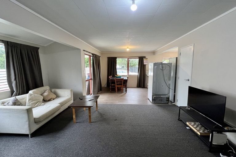 Photo of property in 5 Emmadale Lane, Hamilton East, Hamilton, 3216