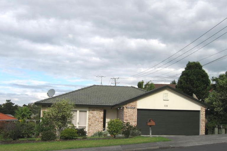 Photo of property in 104 Harmel Road, Glendene, Auckland, 0602