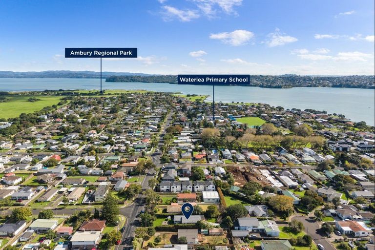 Photo of property in 9 Muir Avenue, Mangere Bridge, Auckland, 2022
