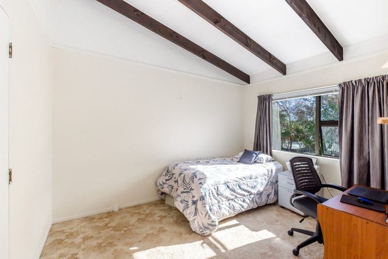 Photo of property in 27 Eruini Street, Waikanae Beach, Waikanae, 5036