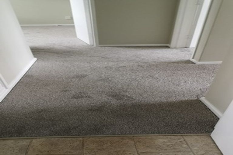 Photo of property in 1/165 Chivalry Road, Glenfield, Auckland, 0629