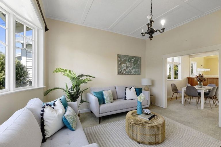 Photo of property in 22 Waikato Street, Island Bay, Wellington, 6023