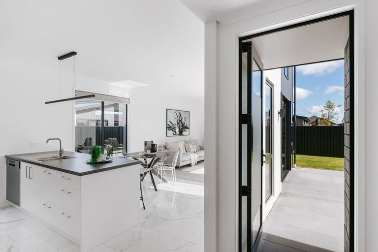 Photo of property in 10 Liberty Street, Papamoa, 3118