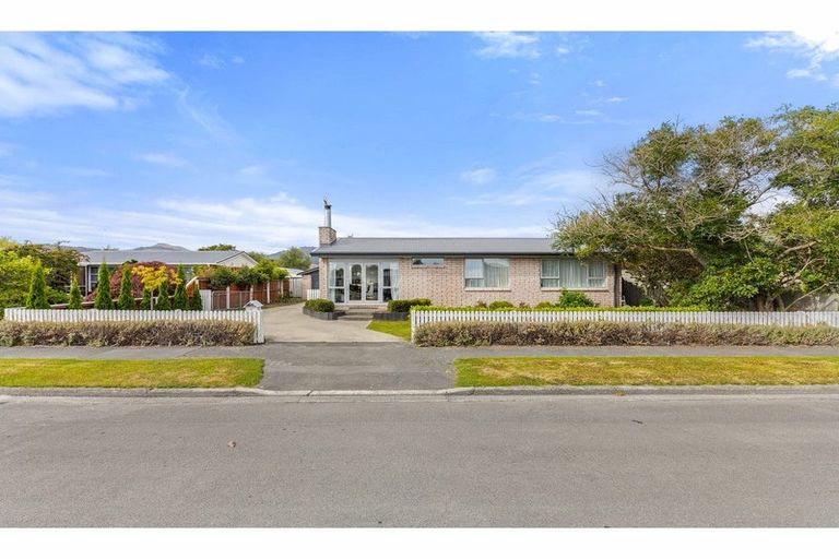 Photo of property in 4 Chevy Place, Hoon Hay, Christchurch, 8025