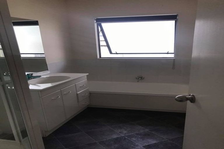 Photo of property in 72 Samwell Drive, Whitby, Porirua, 5024