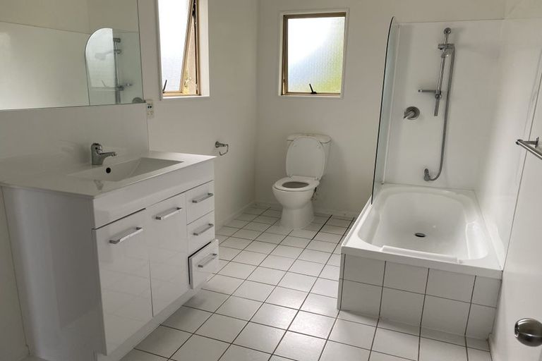 Photo of property in 12 Duxfield Drive, Ranui, Auckland, 0612