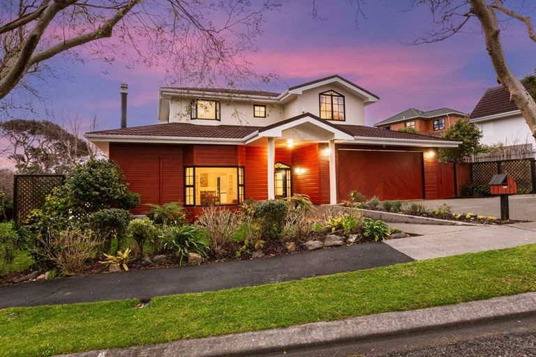 Photo of property in 6 Samwell Drive, Whitby, Porirua, 5024