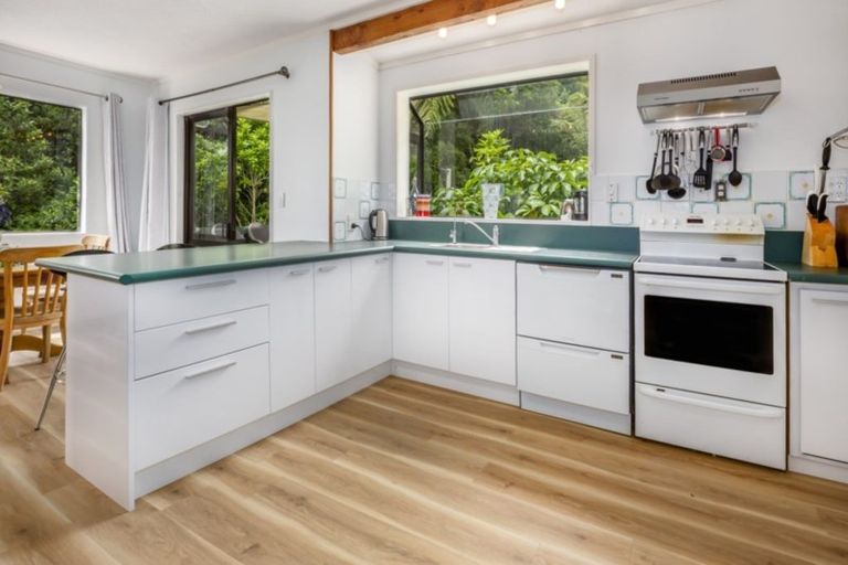 Photo of property in 5 Solway Place, Papakowhai, Porirua, 5024