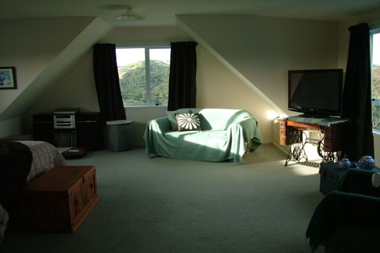 Photo of property in 135 Hillcrest Road, Hatfields Beach, Orewa, 0931