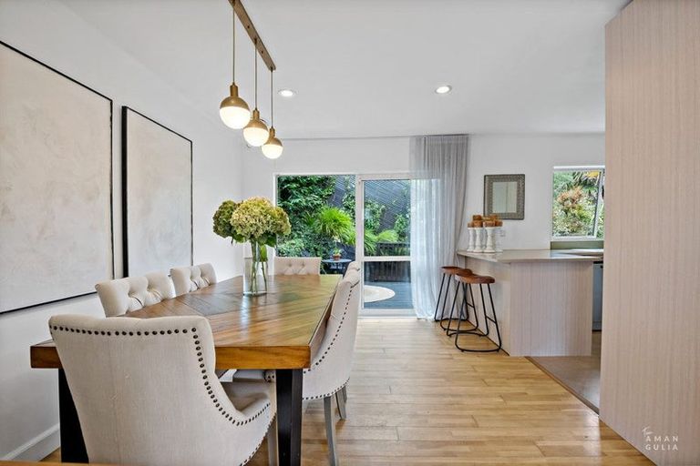 Photo of property in 82e Verbena Road, Birkdale, Auckland, 0626