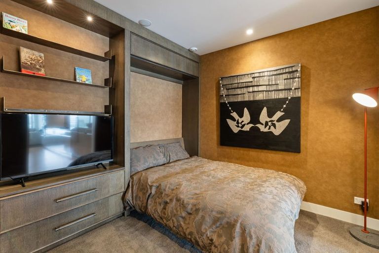 Photo of property in Clyde Quay Wharf, 3d/1 Clyde Quay Wharf, Te Aro, Wellington, 6011