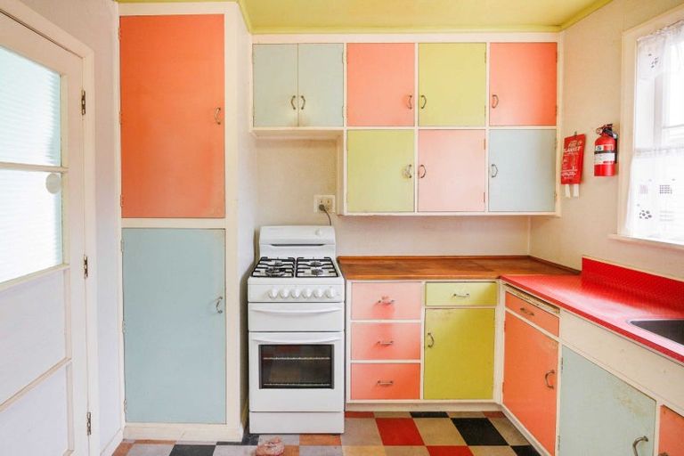 Photo of property in 11 Bartholomew Road, Levin, 5510