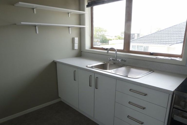 Photo of property in 1/744 Te Atatu Road, Te Atatu Peninsula, Auckland, 0610