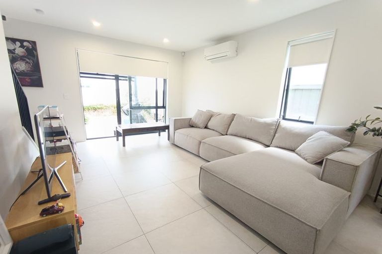 Photo of property in 11 Nuku Place, Manurewa, Auckland, 2102