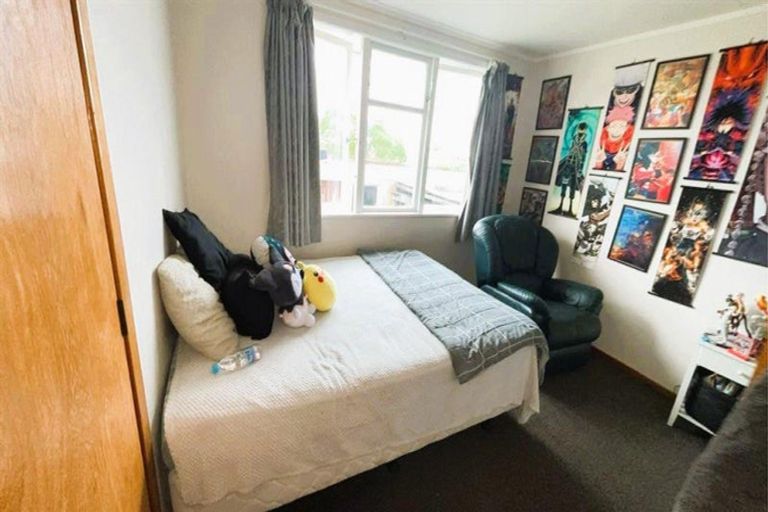 Photo of property in 12 Gibbons Crescent, Castlecliff, Whanganui, 4501