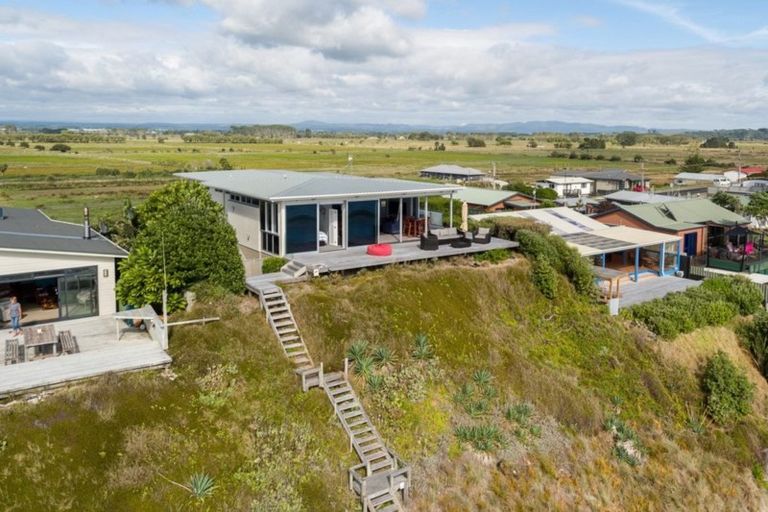Photo of property in 157 Pukehina Parade, Pukehina, Te Puke, 3189