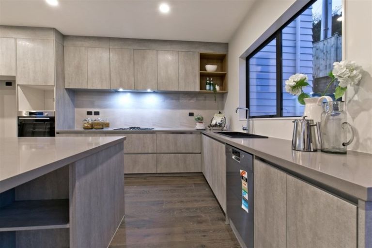 Photo of property in 8 Harvest Avenue, Orewa, 0931