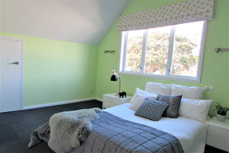 Photo of property in 18 Middleton Road, Johnsonville, Wellington, 6037