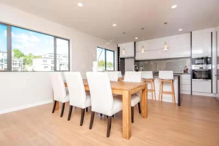 Photo of property in 92 Admirals Court Drive, Greenhithe, Auckland, 0632