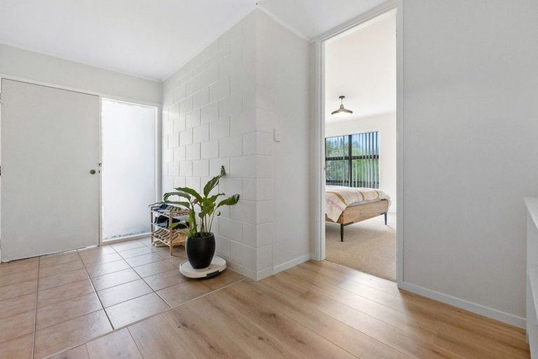 Photo of property in 87 Porritt Avenue, Chatswood, Auckland, 0626