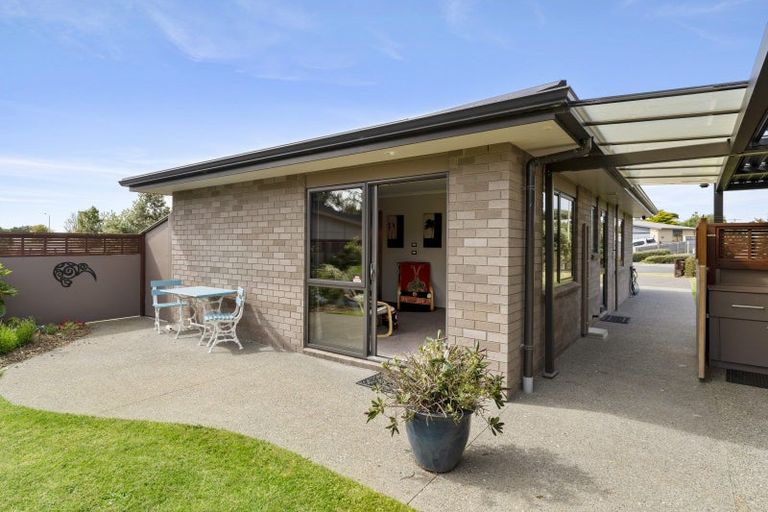 Photo of property in 7 Byron Brown Place, Otaki Beach, Otaki, 5512