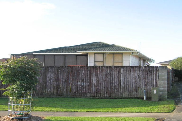 Photo of property in 8 Dillon Crescent, Clover Park, Auckland, 2019