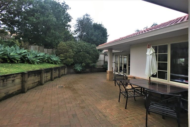 Photo of property in 15 Westminster Gardens, Unsworth Heights, Auckland, 0632