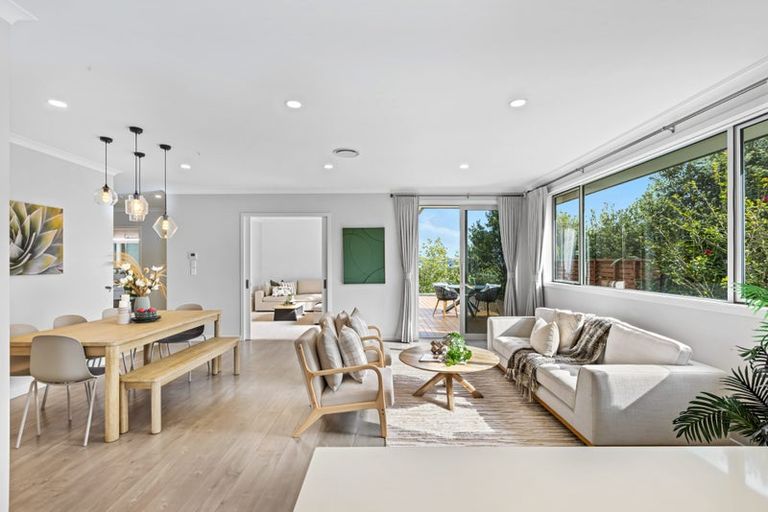 Photo of property in 11 Ian Gordon Lane, Orewa, 0931