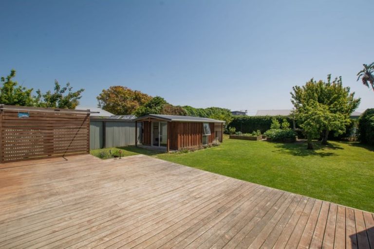 Photo of property in 36 Athenree Road, Athenree, Katikati, 3177