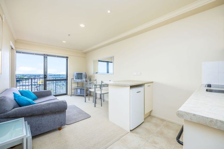 Photo of property in The Rennaissance, 9d/18 Ronwood Avenue, Manukau, Auckland, 2104