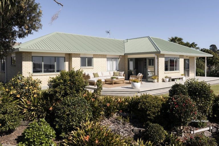 Photo of property in 18 Vanderbilt Place, Welcome Bay, Tauranga, 3112
